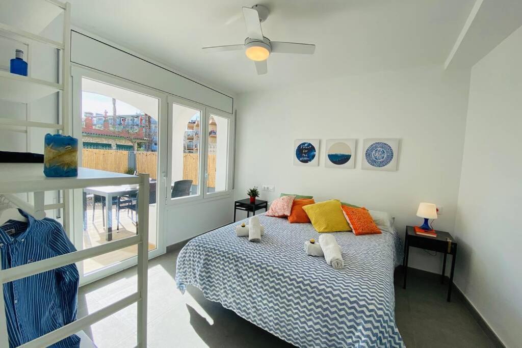 70 M2, Apartamento Cerca De La Playa, Apto Minusvalidos. ロザス エクステリア 写真