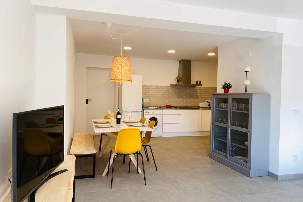 70 M2, Apartamento Cerca De La Playa, Apto Minusvalidos. ロザス エクステリア 写真