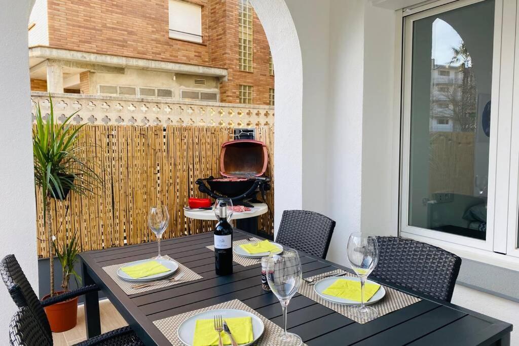 70 M2, Apartamento Cerca De La Playa, Apto Minusvalidos. ロザス エクステリア 写真